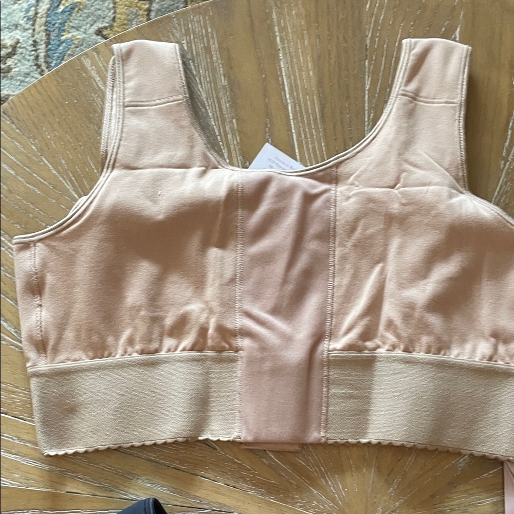Women's Compression Bra - Black and Beige 40 B/C New Never Worn - Picture 8 of 9